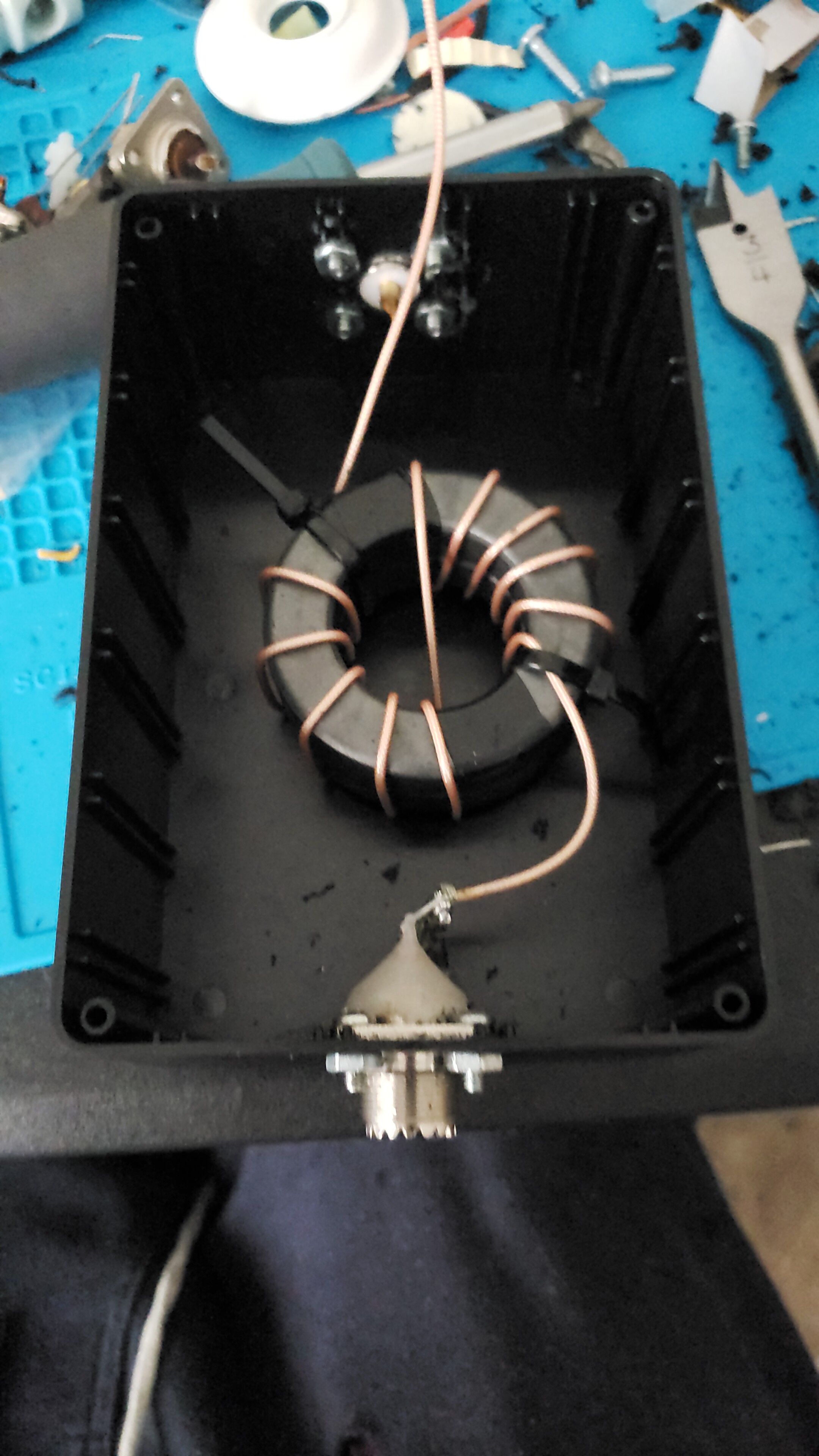Heathkit amplifier internals